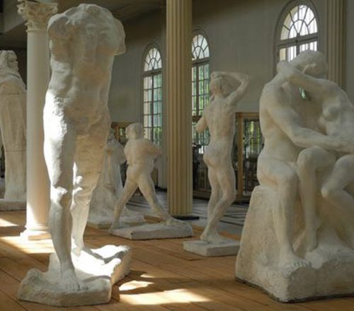 Où et comment placer une reproduction de Rodin dans son salon