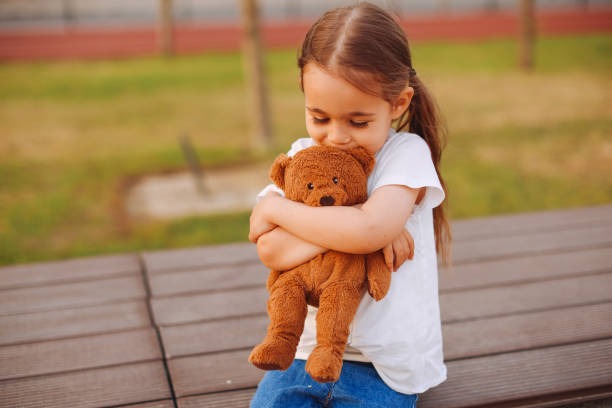 Des peluches de la savane pour enfants à câliner